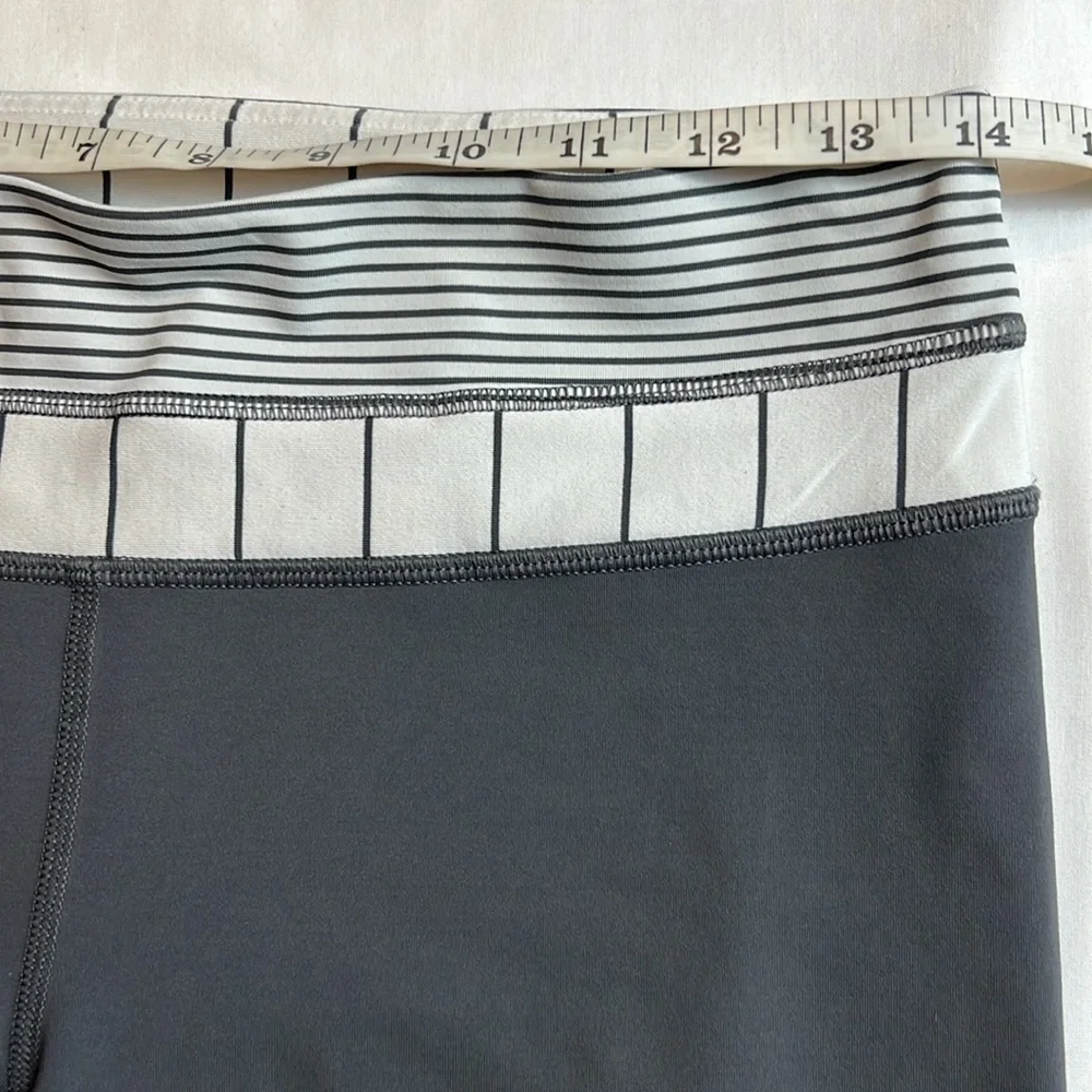 Lululemon Run: Inspire Crop II Soot Light Hyper Stripe Angel Wing grey S